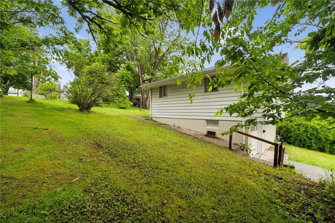 233 6th St, California, Pennsylvania image 4