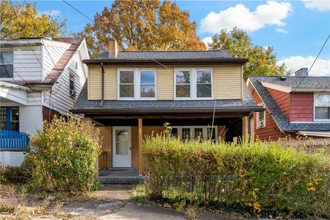 Photo of 1316 Woodlawn Ave, Pittsburgh, PA 15221 (MLS # 1743970)
