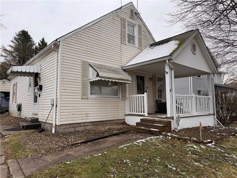 Photo of 354 Euclid Ave, Sharon, PA 16146 (MLS # 1745290)