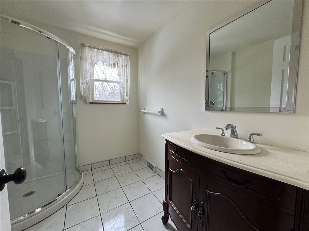 21 Blue Jay Drive Dr, Canton, Pennsylvania image 14