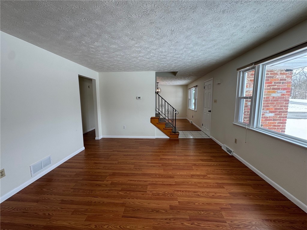 21 Blue Jay Drive Dr, Canton, Pennsylvania image 7