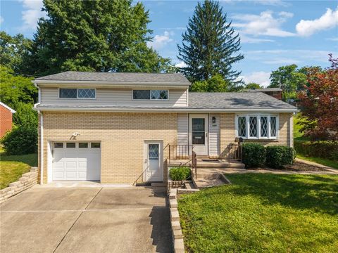 Photo of 609 Brightberry Rd, Monroeville, PA 15146 (MLS # 1763321)