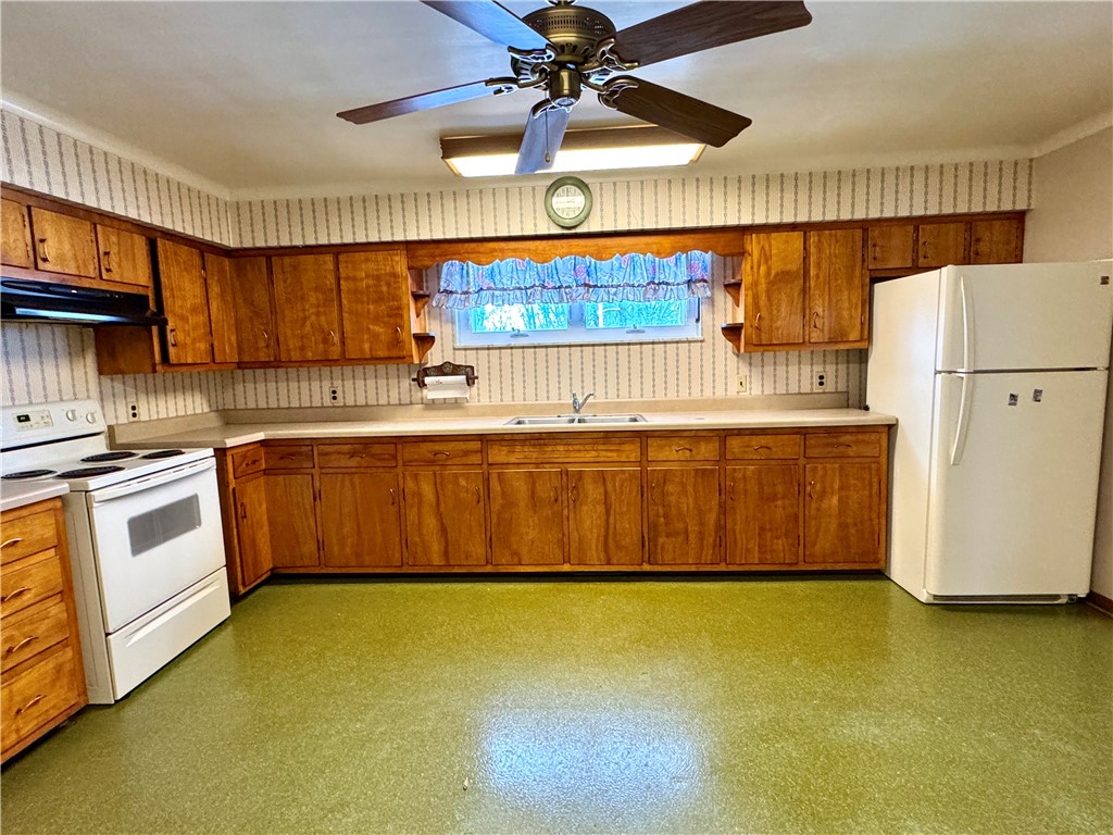 Summit Twp, Pennsylvania 16002, United States, 4 Bedrooms Bedrooms, ,2 BathroomsBathrooms,Residential,Active,252598