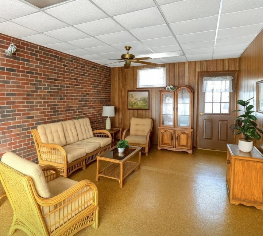 Summit Twp, Pennsylvania 16002, United States, 4 Bedrooms Bedrooms, ,2 BathroomsBathrooms,Residential,Active,252598