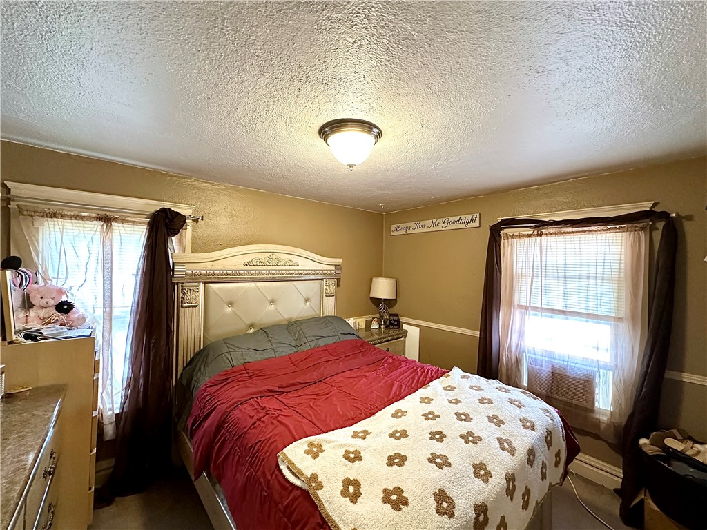 New Castle, Pennsylvania 16101, United States, 3 Bedrooms Bedrooms, ,2 BathroomsBathrooms,Residential,Contingent,213222