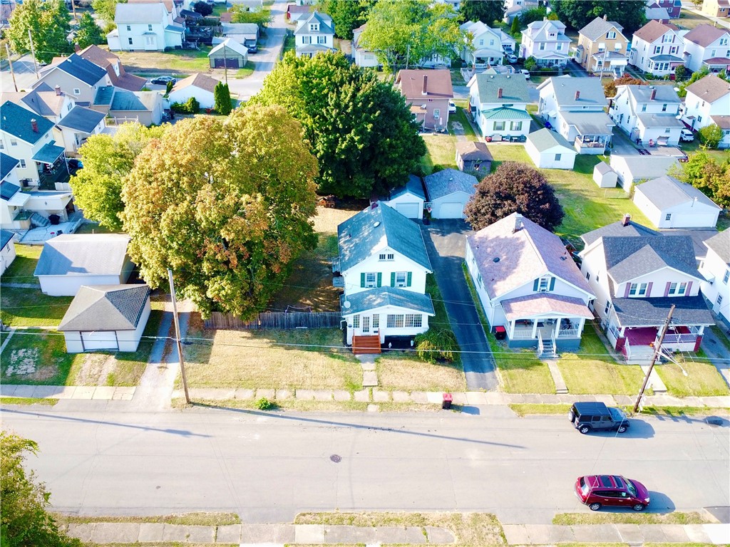 New Castle, Pennsylvania 16101, United States, 3 Bedrooms Bedrooms, ,2 BathroomsBathrooms,Residential,Contingent,213222