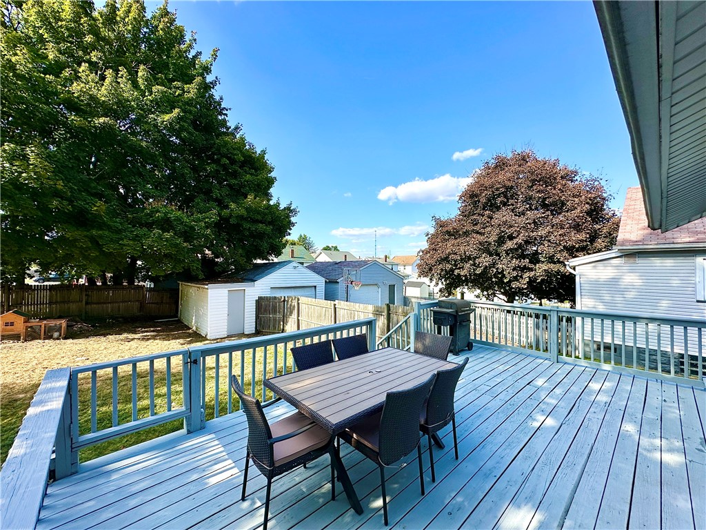 New Castle, Pennsylvania 16101, United States, 3 Bedrooms Bedrooms, ,2 BathroomsBathrooms,Residential,Contingent,213222