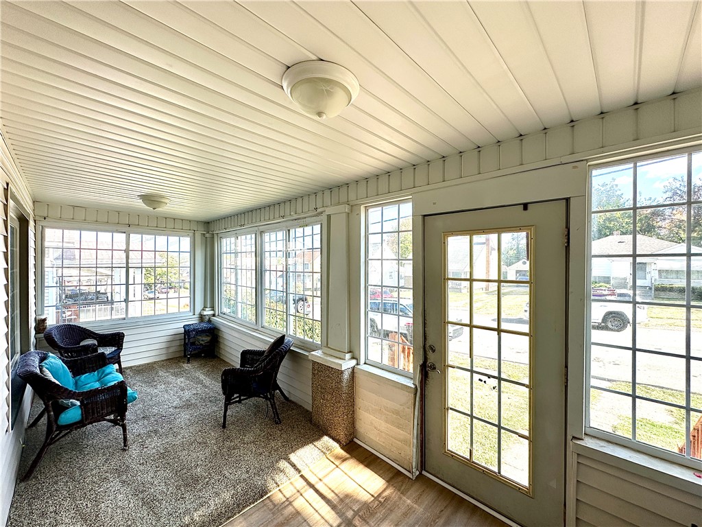 New Castle, Pennsylvania 16101, United States, 3 Bedrooms Bedrooms, ,2 BathroomsBathrooms,Residential,Contingent,213222