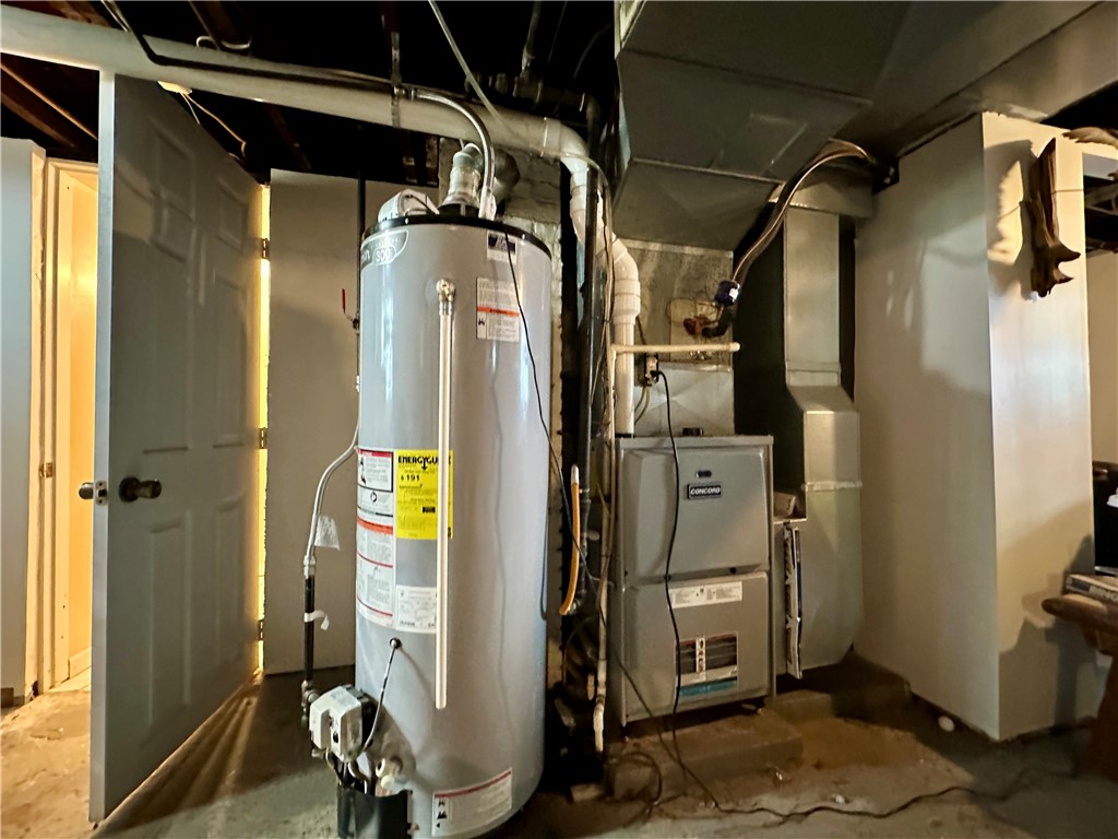 New Castle, Pennsylvania 16101, United States, 3 Bedrooms Bedrooms, ,2 BathroomsBathrooms,Residential,Contingent,213222