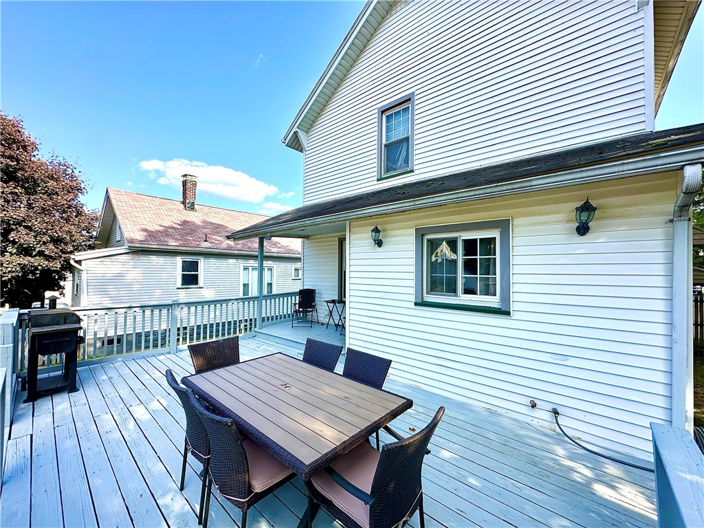 New Castle, Pennsylvania 16101, United States, 3 Bedrooms Bedrooms, ,2 BathroomsBathrooms,Residential,Contingent,213222