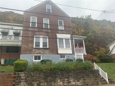 Homes For Rent - 266 Beaver St<br/> Leetsdale, PA 15056