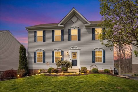 Photo of 327 Everest Circle, Houston, PA 15342 (MLS # 1748641)