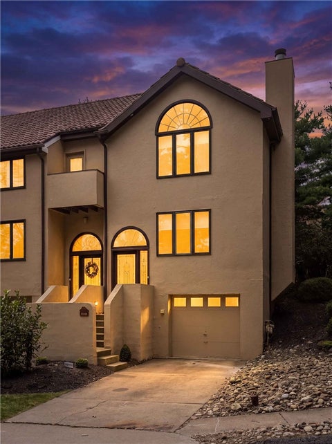Townhouse For Sale - 1110 W Ridge Rd Rd<br/> McCandless, PA 15101