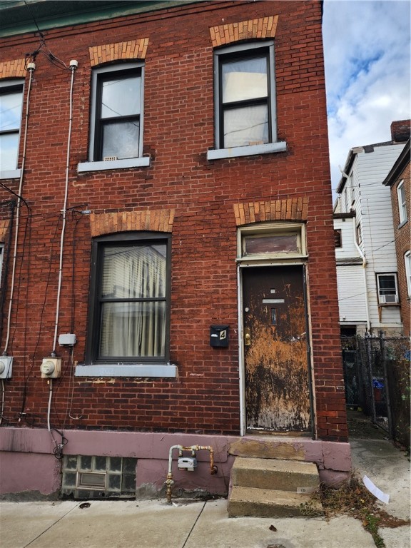 Bloomfield, Pennsylvania 15224, United States, 2 Bedrooms Bedrooms, ,1 BathroomBathrooms,Residential,Active,237534