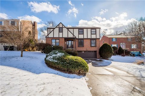 Photo of 5513 Claytonia Dr, Bethel Park, PA 15102 (MLS # 1737602)