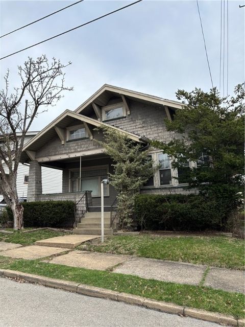 Photo of 115 Woodrow Ct, Sharon, PA 16146 (MLS # 1731768)