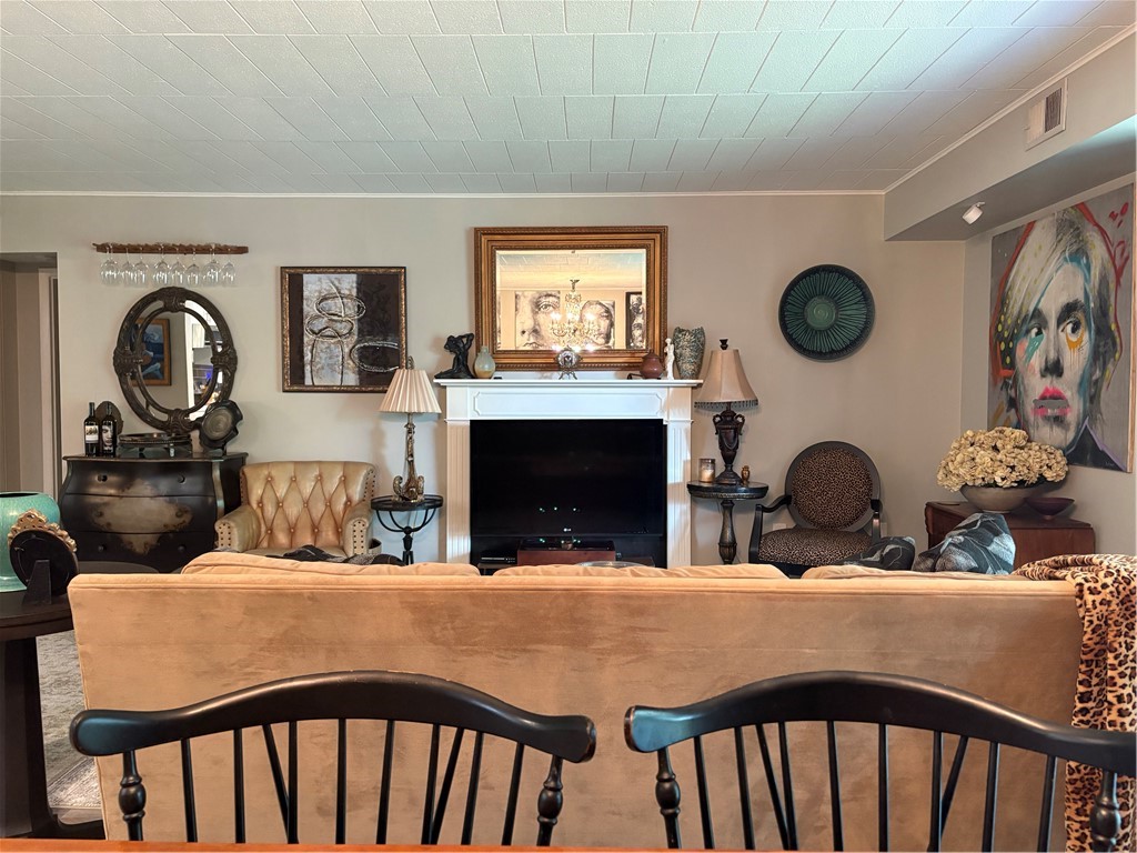 603 Calais Dr 2108