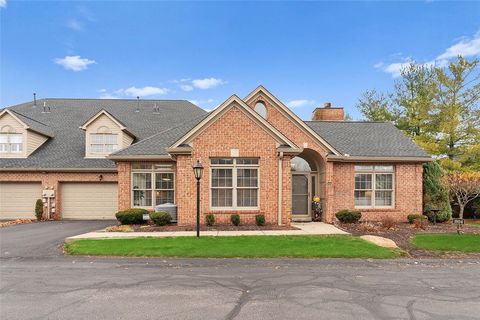 Photo of 1804 Appleridge Ct, Gibsonia, PA 15044 (MLS # 1731058)