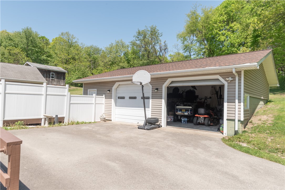 1207 Luciusboro Rd