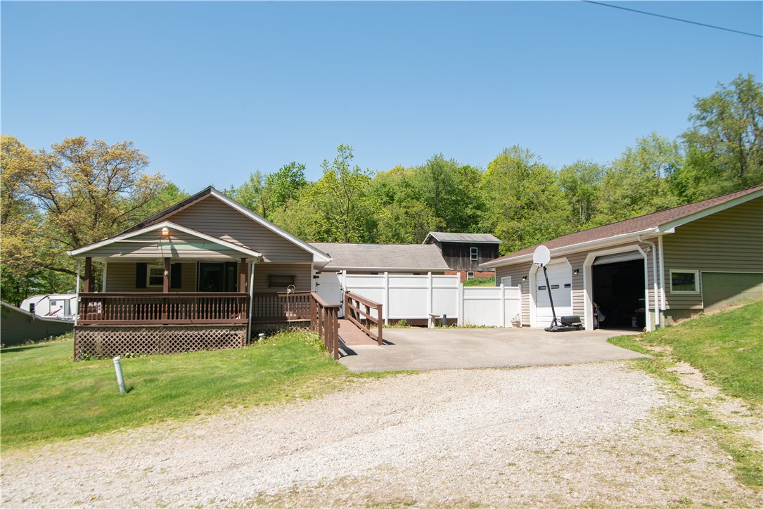 1207 Luciusboro Rd