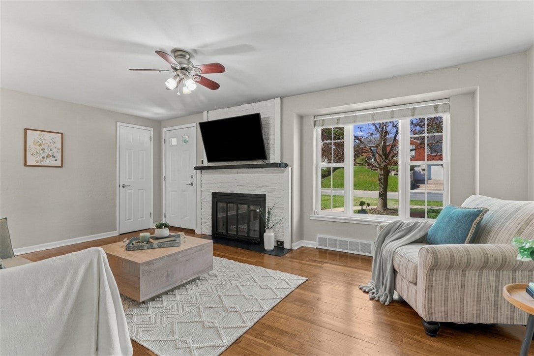 229 ORCHARD SPRING