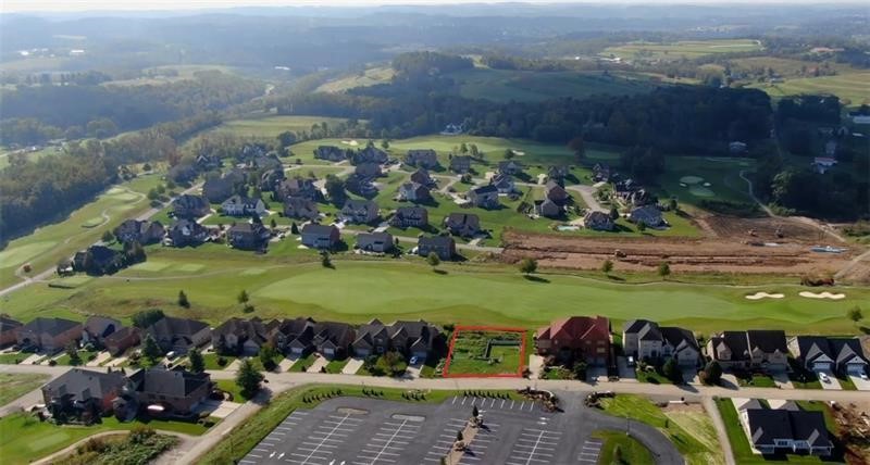 2001 Blackthorne Dr, Jeannette, Pennsylvania image 2