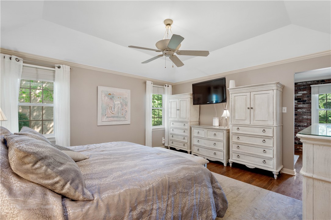 St Clair, Pennsylvania 15241, United States, 4 Bedrooms Bedrooms, ,3 BathroomsBathrooms,Residential,Contingent,160056