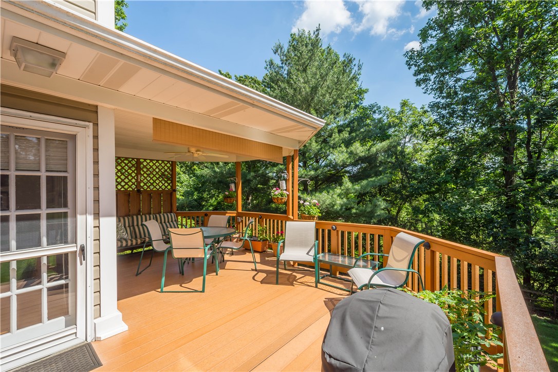 St Clair, Pennsylvania 15241, United States, 4 Bedrooms Bedrooms, ,3 BathroomsBathrooms,Residential,Contingent,160056