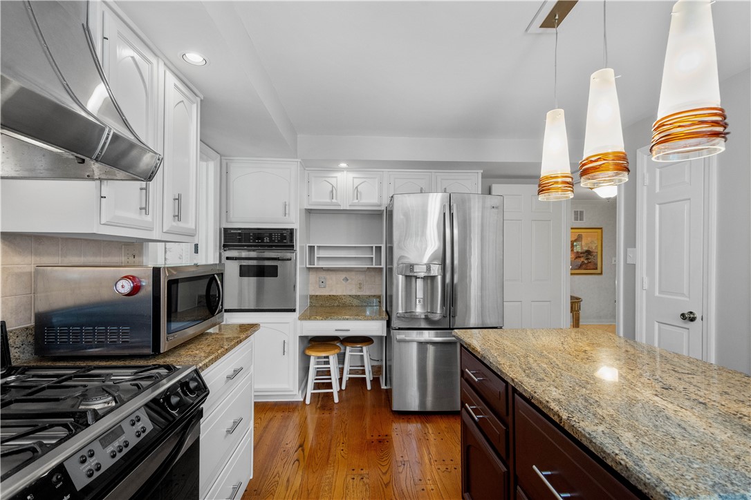 St Clair, Pennsylvania 15241, United States, 4 Bedrooms Bedrooms, ,3 BathroomsBathrooms,Residential,Contingent,160056