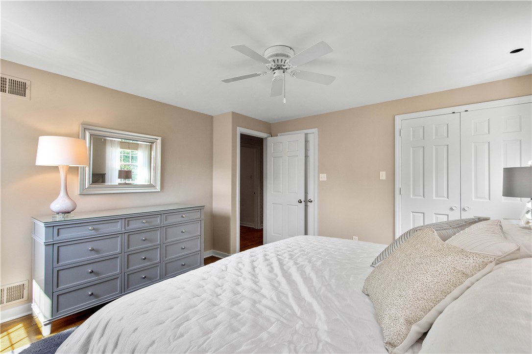 St Clair, Pennsylvania 15241, United States, 4 Bedrooms Bedrooms, ,3 BathroomsBathrooms,Residential,Contingent,160056