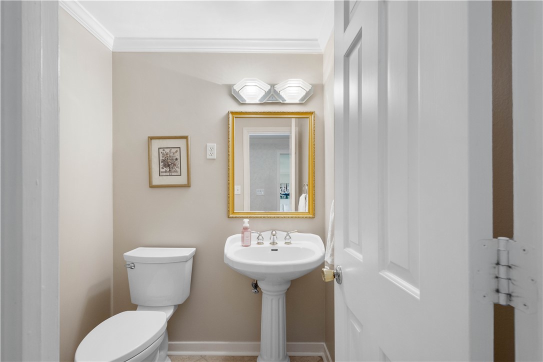 St Clair, Pennsylvania 15241, United States, 4 Bedrooms Bedrooms, ,3 BathroomsBathrooms,Residential,Contingent,160056