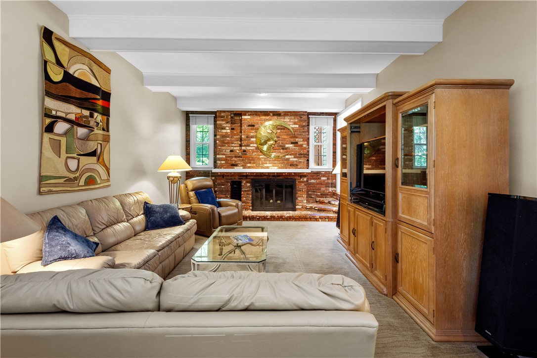 St Clair, Pennsylvania 15241, United States, 4 Bedrooms Bedrooms, ,3 BathroomsBathrooms,Residential,Contingent,160056