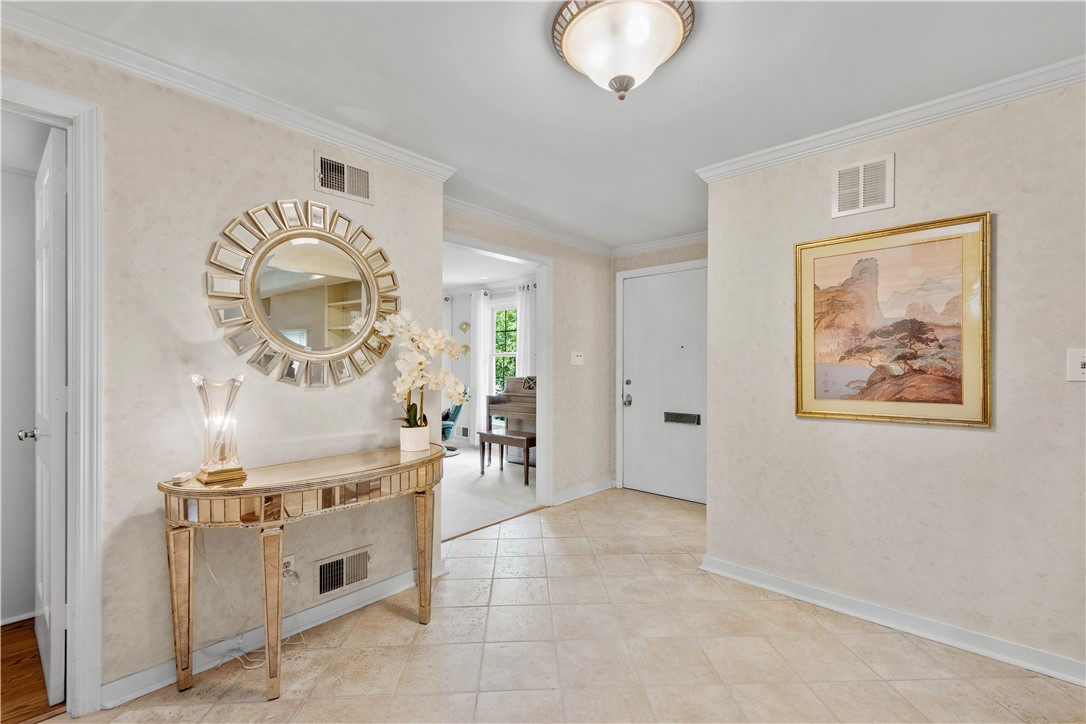 St Clair, Pennsylvania 15241, United States, 4 Bedrooms Bedrooms, ,3 BathroomsBathrooms,Residential,Contingent,160056