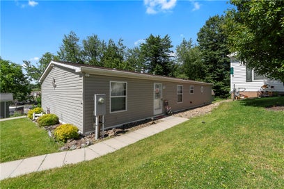 111 Pembrooke Dr Salem Twp PA 15626