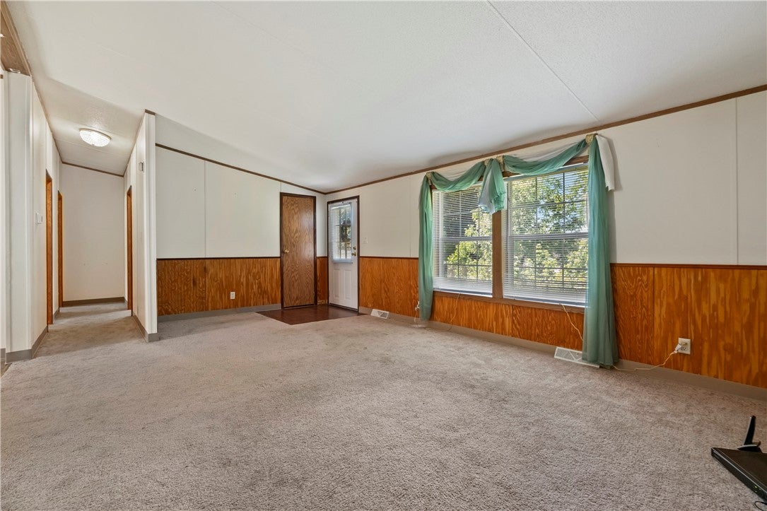 111 Pembrooke Dr