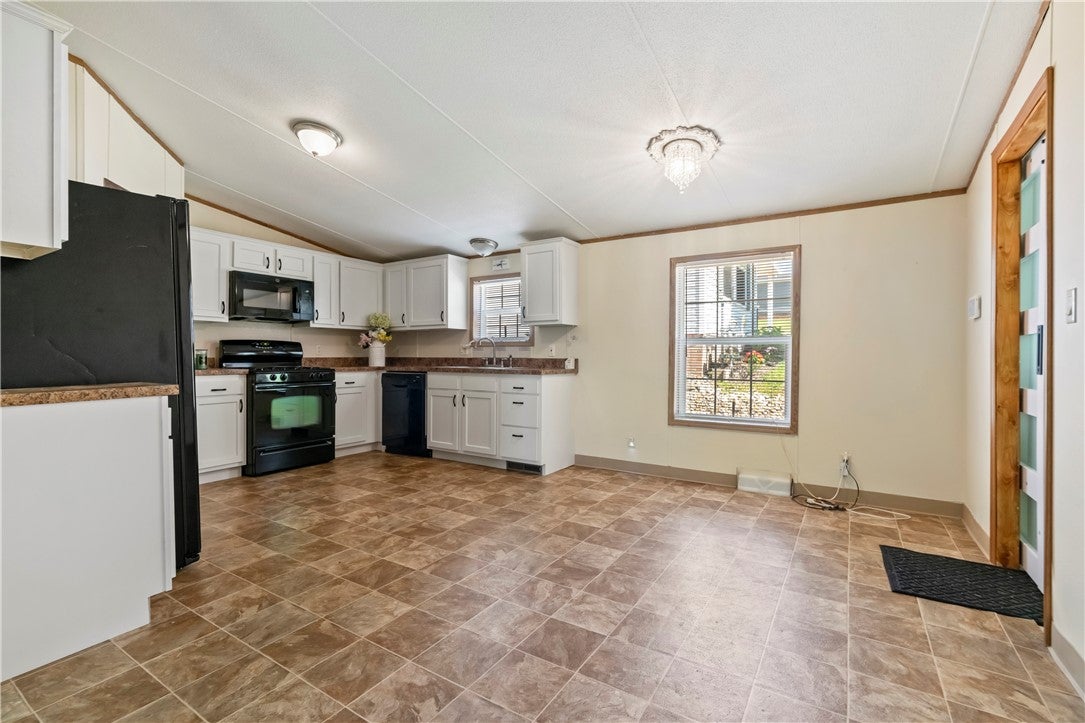 111 Pembrooke Dr