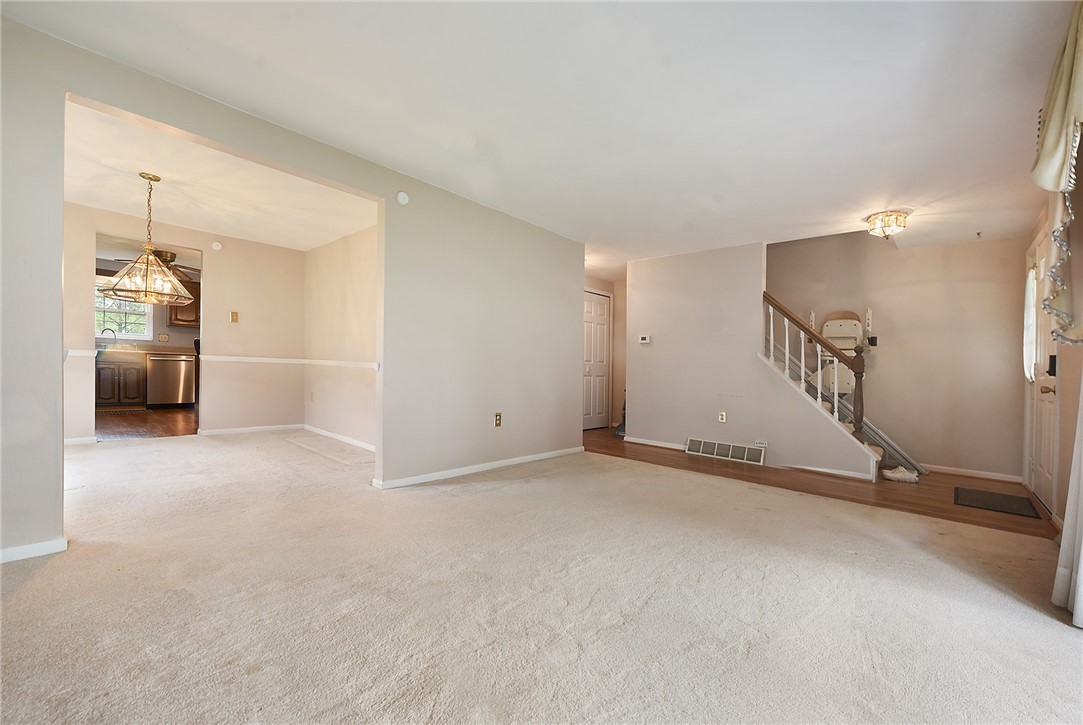 186 Heather Dr Dr, Monroeville, Pennsylvania image 4