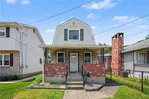 Photo of 215 Acme Ave, Cheswick, PA 15024 (MLS # 1762783)