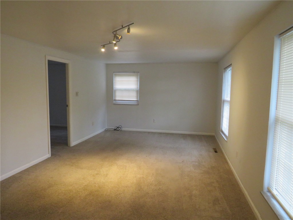 119 Snell Dr