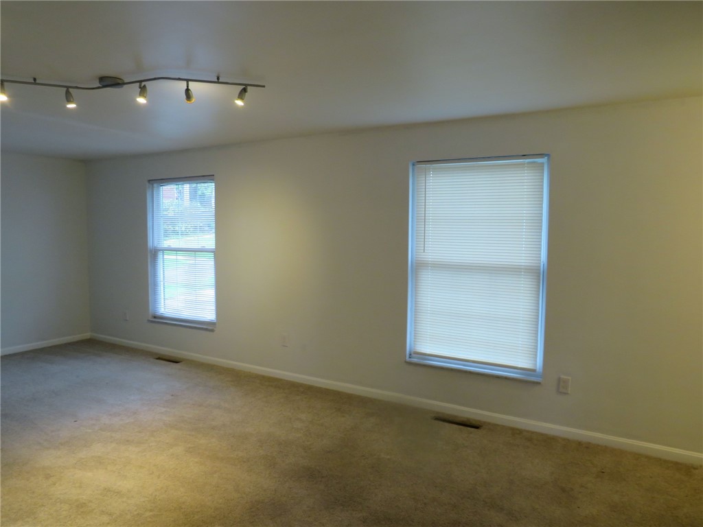 119 Snell Dr