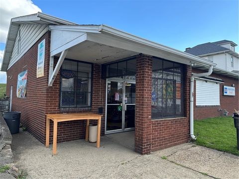 Photo of 187 Lenox St, Uniontown, PA 15401 (MLS # 1737769)