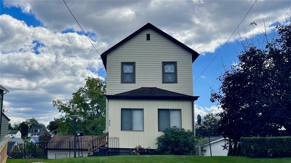 815 NIMICK AVE, MONACA, PA 15061 - Image 301568e8e77ac8d930cf5acb2a3015ed/3984053732