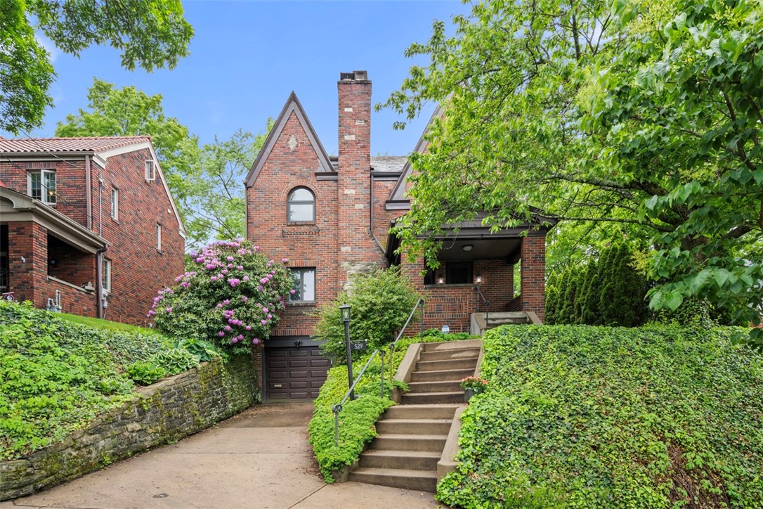 529 Hillcrest Place
