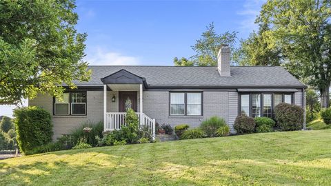 Photo of 341 E Mcmurray Rd, McMurray, PA 15317 (MLS # 1744852)