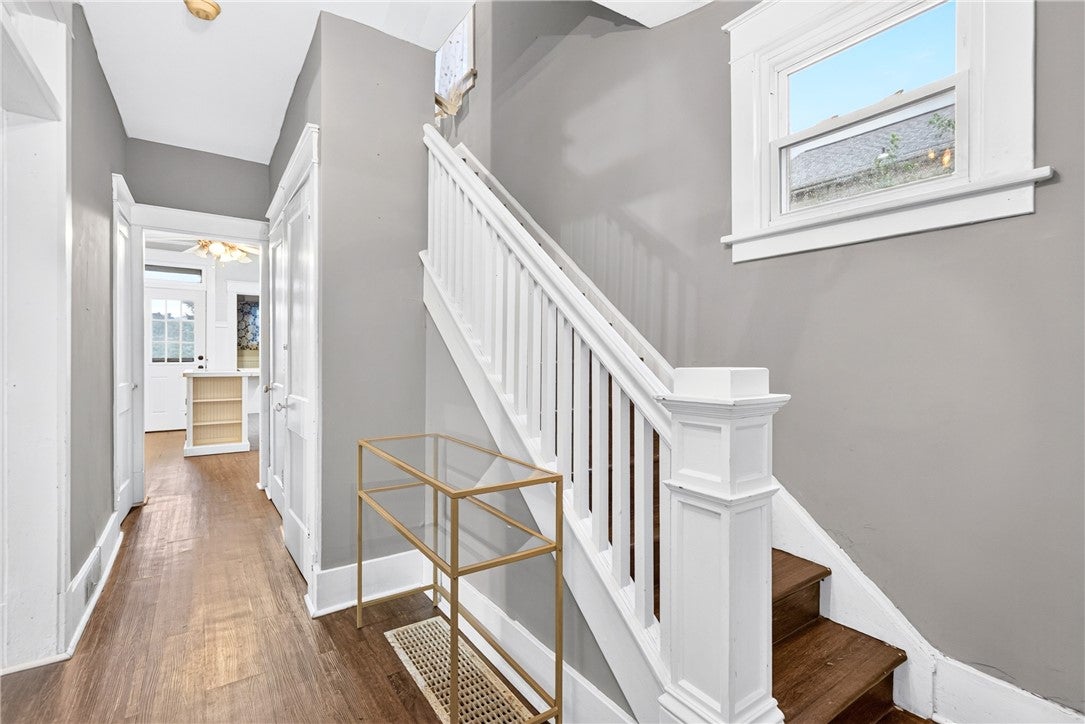 609 Pine St.