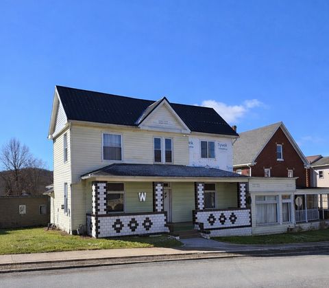 Photo of 622 W Main St, Rural Valley, PA 16249 (MLS # 1741949)