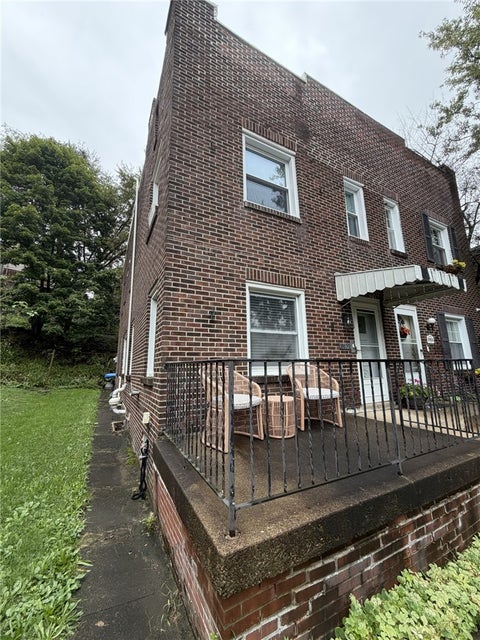 Homes For Rent - 2928 Marshall Rd<br/> Observatory Hill, PA 15214