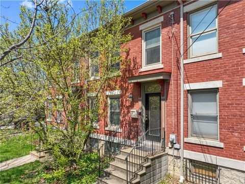 Photo of 134 Parkhurst St, Pittsburgh, PA 15212 (MLS # 1740132)