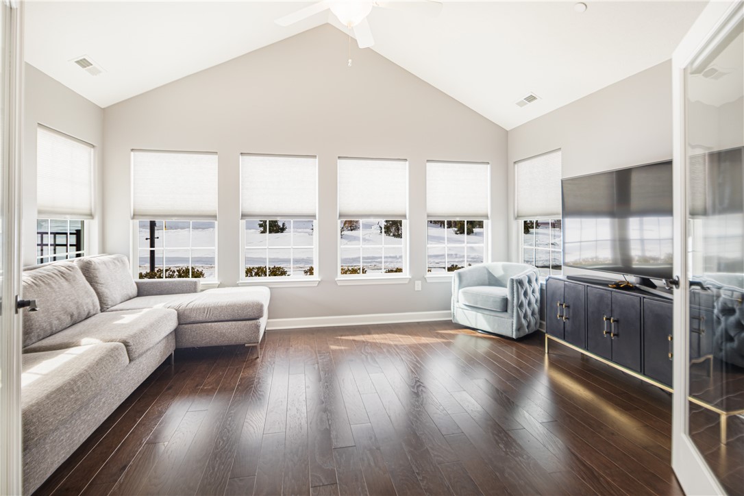 101 Spring Valley Dr