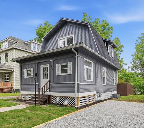 Photo of 939 Marshall Ave, New Castle, PA 16101 (MLS # 1758978)